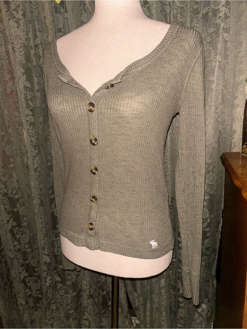 A&F Y2K Women's Top in Olive Green Ribbed Button-Front Sweater Top